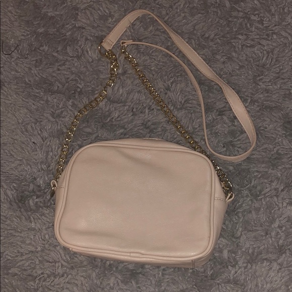 Forever 21 Handbags - Forever 21 Crossbody Purse Forever 21 Handbags - Forever 21 Crossbody Purse